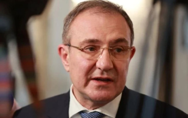 Служебният кабинет е на Продължаваме промяната – Демократична България Това