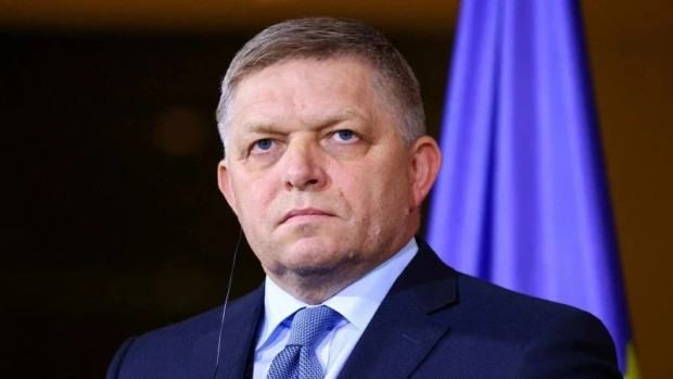 Премиерът на Словакия Роберт Фицо заяви че в понеделник ще