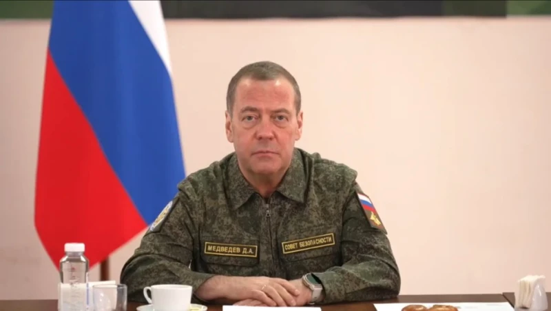 Медведев: Русия се нуждае от победа, но цената й има значение