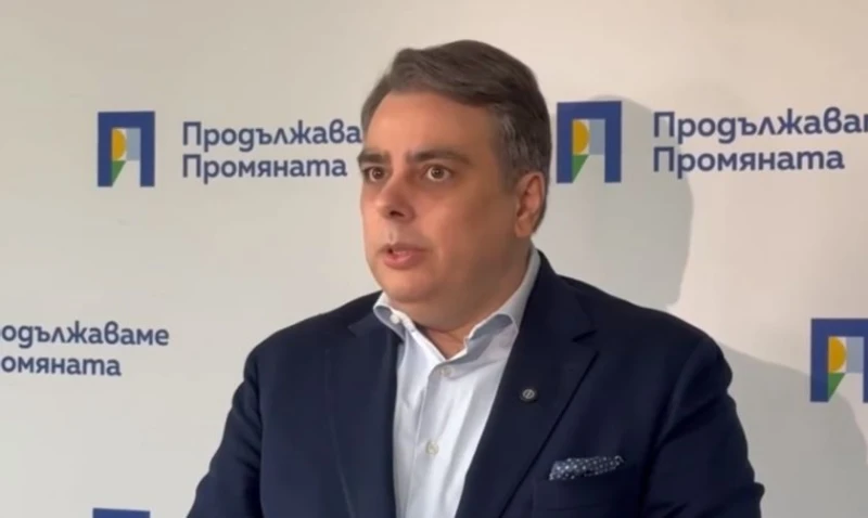 Асен Василев: Надявам се и Румен Радев да подкрепи протеста срещу Сарафов