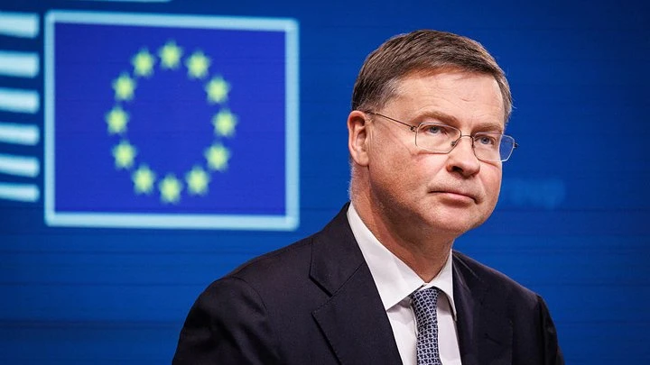Домбровскис: ЕС ще продължи работата по заема от 90 милиарда евро за Украйна въпреки ветото на Унгария