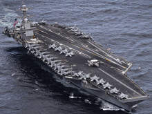 Самолетоносачът USS Gerald R. Ford акостира в Крит