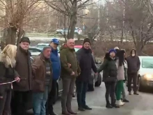 Жива верига в "Студентски град" – хората протестират срещу строеж