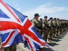 Великобритания подготвя военни и създаде щаб за разпределяне на помощта за Украйна