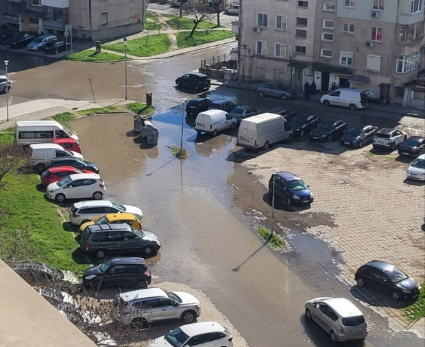 За голяма ВиК авария сигнализира редовен читател на Plovdiv24 bg Аварията е