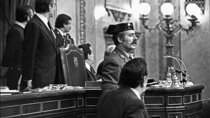 Почина Антонио Техеро, един от лидерите на опита за преврат срещу новодемократичното испанско правителство