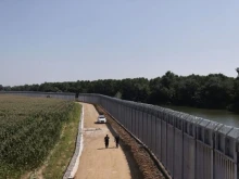 Гърция удължава оградата по границата с Турция