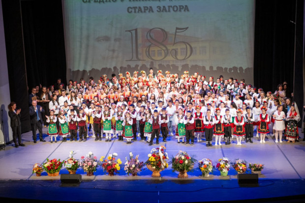 С тържествен концерт в залата на Държавна опера – Стара