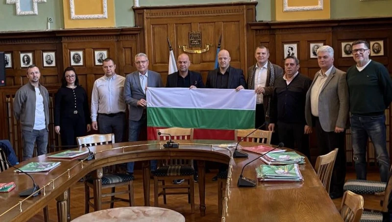 За 3 март поставят трибагреника на обществени сгради в Пловдив