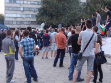 Пловдивчани се събират за нов протест, Главната парализирана от полиция и жандармерия
