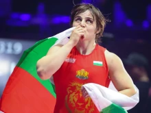 Юлияна Янева грабна златото в Тирана по категоричен начин