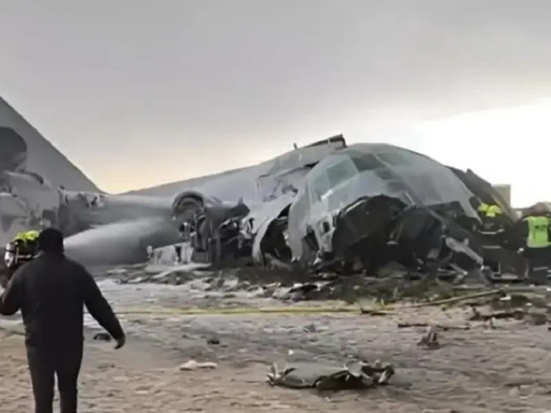 15 души загинаха след като военен самолет C 130 Херкулес се