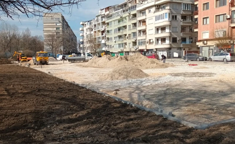 Районен кмет разположи тежка техника, премахва "кално петно" в Пловдив