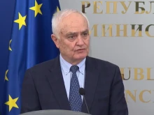 Запрянов: Не е подавано искане за промяна на статута на самолетите на летище "Васил Левски"