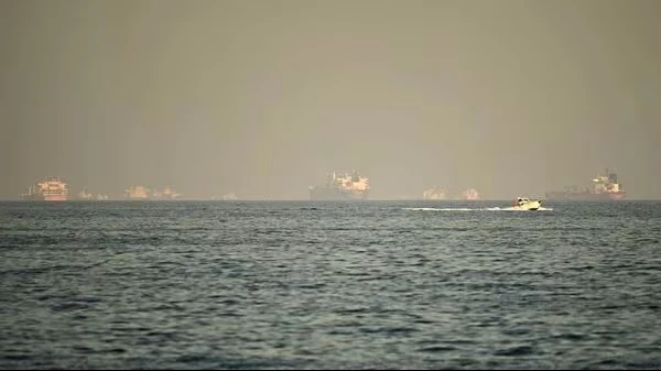 Преминаването на петролни танкери през Ормузкия проток е спряно