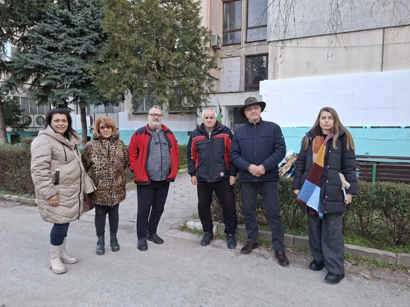 Жители на блок в "Тракия" поискаха съдействие от GINNGER за облагородяване на междублоково пространство