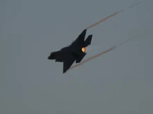 Израел обяви, че е свалил два изтребителя F5 и F4 на летището в Тебриз