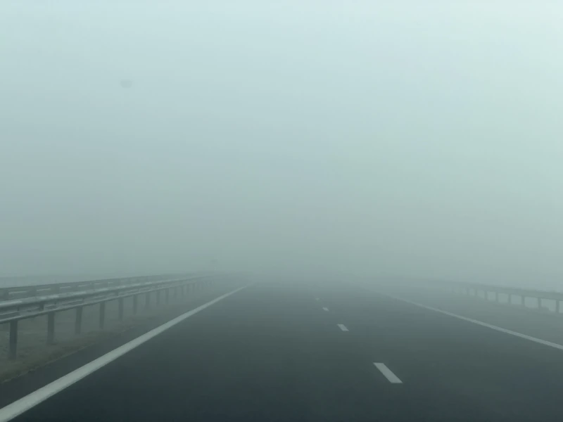 Гъста мъгла и много лоша видимост на АМ "Тракия"!