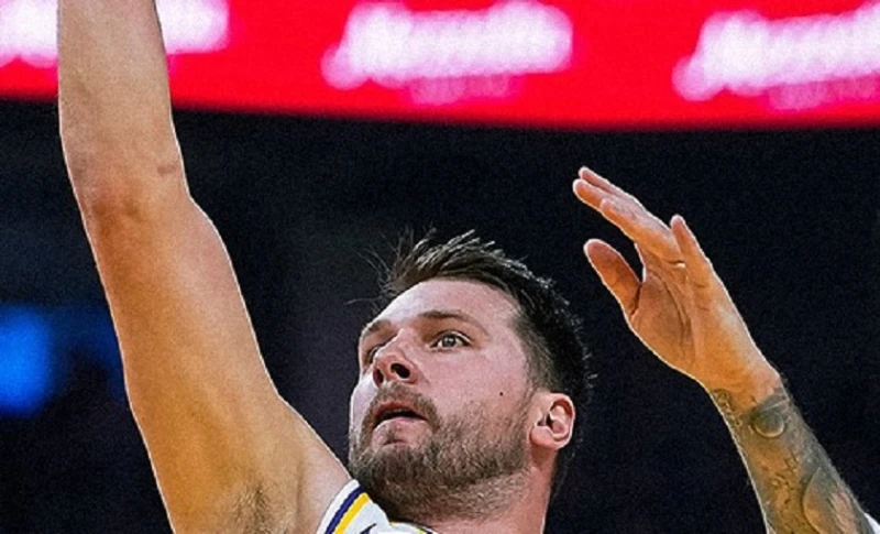 Лука Дончич блести в NBA пред погледа на Новак Джокович