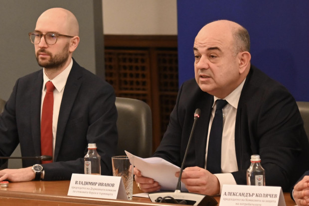 Преходният период по въвеждане на еврото е преминат успешно заяви ръководителят
