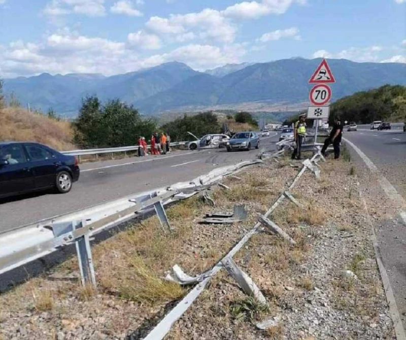 Жена е загинала при тежката катастрофа край Бобошево