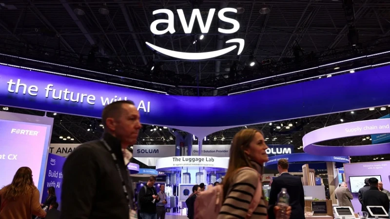 Три дейта центъра на AWS ударени с дронове, проблеми с услугите в Близкия Изток