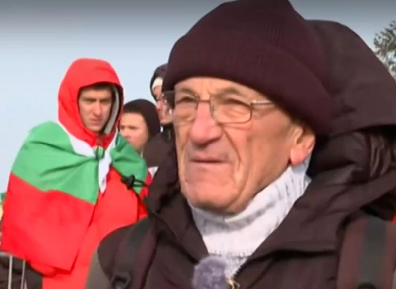 Българин, тръгнал към Шипка: Не ми е за първи път. И това е нищо в сравнение с онова, което са направили нашите предци
