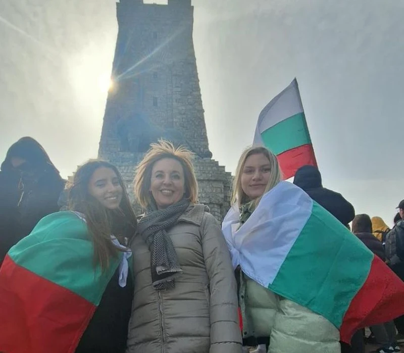 Мая Манолова: Да отстояваме всеки ден свободата, за която героите на Шипка дадоха живота си!
