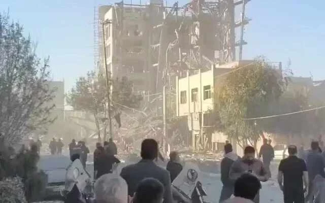 САЩ и Израел атакуваха сградата на Експертния съвет на Иран, в която трябва да се избере нов лидер на страната