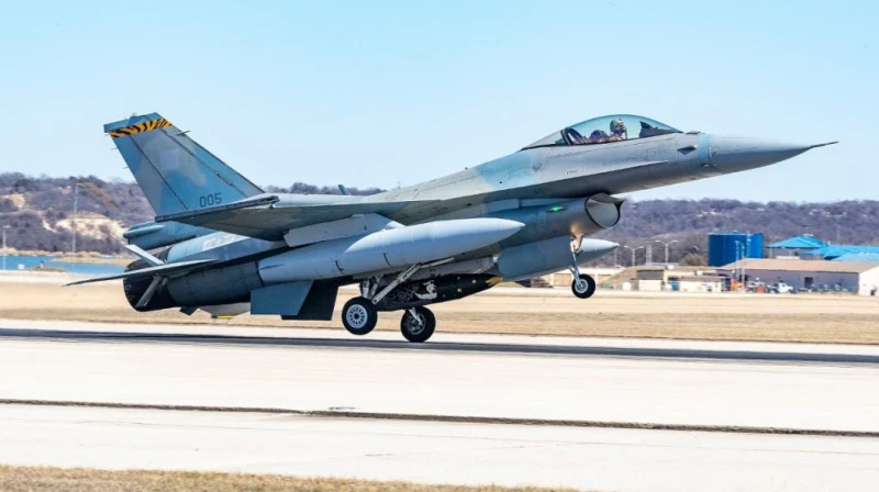 Гръцки F-16 са прехванали ливански дронове, изстреляни към Кипър - полет на Aegean се е върнал в Атина