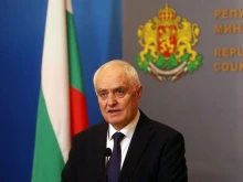 Министърът на отбраната е призовал Гюров да свиква спешен съвет по сигурността заради ескалация на конфликта в Близкия изток