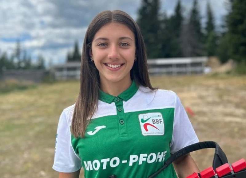 Райа Аджамова четвърта в спринта при девойките на Световното по биатлон