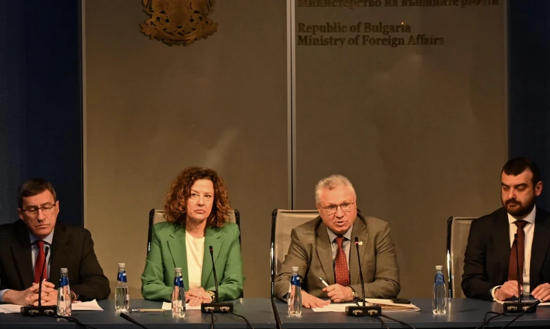 МВнР: Усилията ни са съсредоточени за извеждане на българите от Близкия изток
