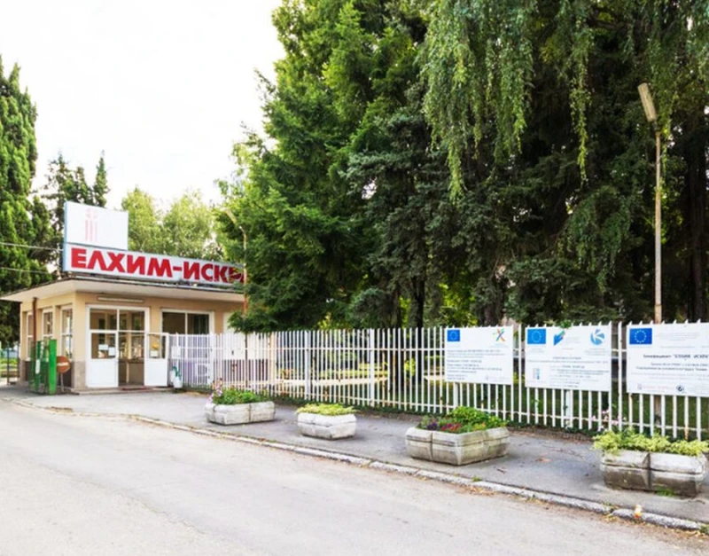 Заводът за акумулатори в Пазарджик спира работа, 200 души остават без работа