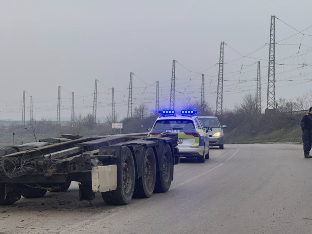 На пътя между с Разделна и Пристанище Варна – Запад