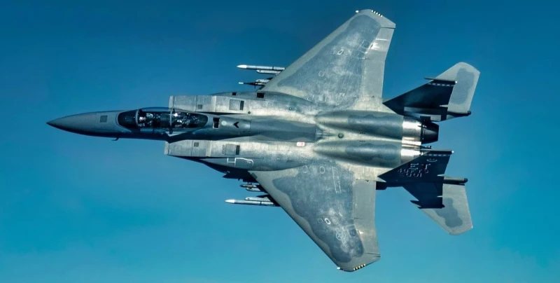 Катарски F-15 за първи път унищожи два Су-24 над най-голямата авиационна база на САЩ в Близкия изток