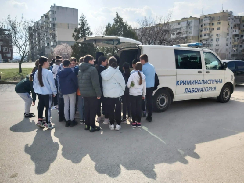 Варненски ученици се запознаха с работата на криминалистите