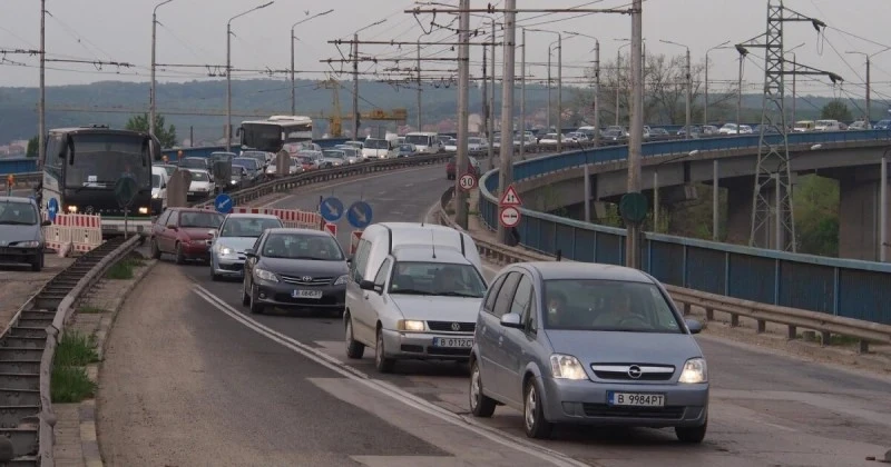 Движението по Аспарухов мост ще бъде затворено само в едната посока