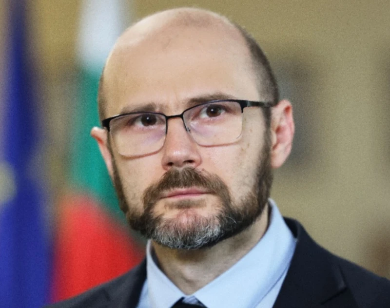 Правосъдният министър предложи подкрепа за всеки магистрат, който е готов да говори за зависимостите и криминалното влияние в системата