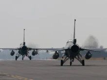 Военни самолети прелетяха над летището в София, ВВС обясниха защо