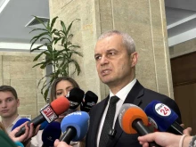 Костадинов предлага България отново да позволи вноса на руски петрол или да се намали акциза на горивата