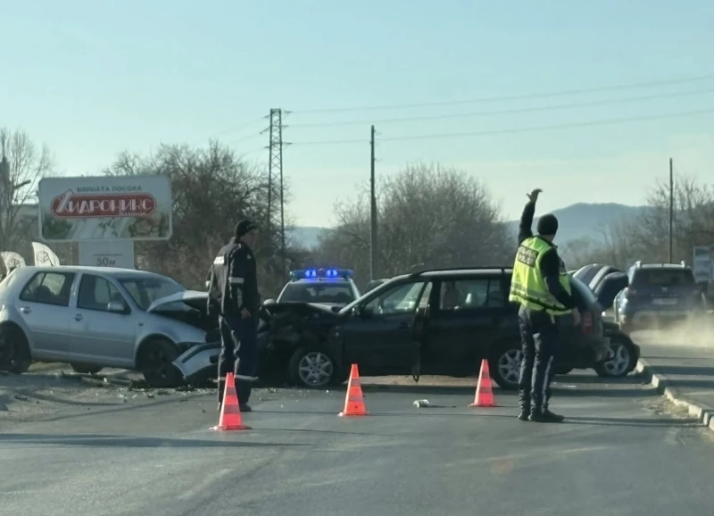 Жена е пострадала при катастрофата на пътя Казанлък - с. Розово