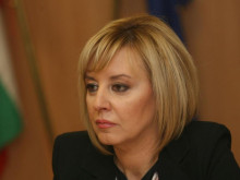 Мая Манолова: Хората нямат избор - или си плащат двойните сметки, или ще се осветляват на свещи