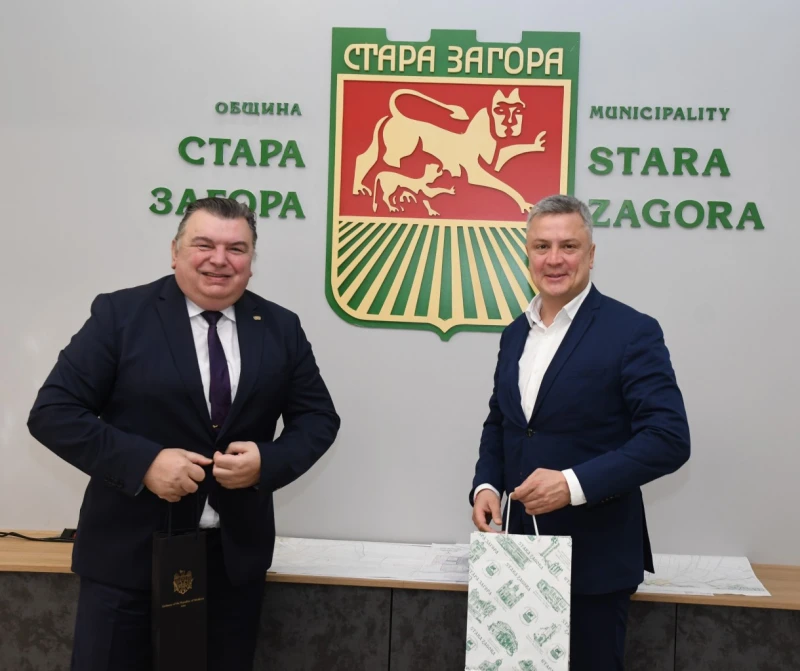 Заместник-кметът на Стара Загора Радостин Танев посрещна посланика на Молдова у нас Н. Пр. Емил Жакота