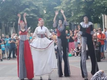 За юбилейното издание на Фестивала за улични изкуства 6Fest, слушайте в предаването "Цветовете на Пловдив"