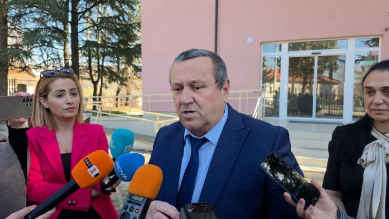 Министър Адемов в Благоевград: Парите за Великденските надбавки няма да са за сметка на друг сектор