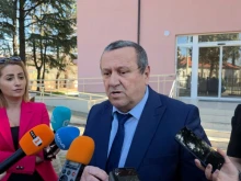 Министър Адемов в Благоевград: Парите за Великденските надбавки няма да са за сметка на друг сектор