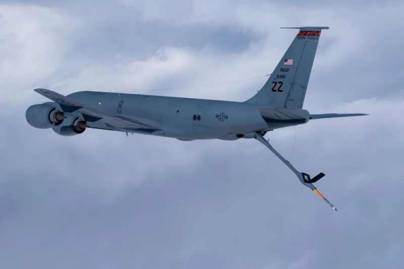 Американски самолет-цистерна KC-135 Stratotanker е паднал над Ирак