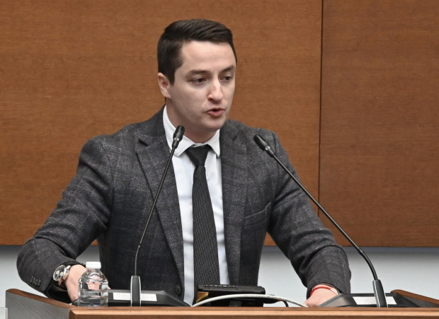 Комунизмът и с пазарна икономика пак си остава комунизъм Това