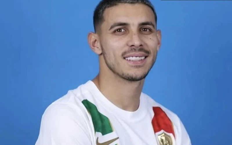 Здравко Димитров с час игра при победа на Амедспор